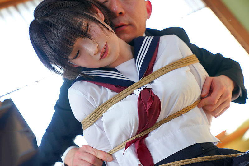 MUDR-228 角色扮演女学生与公公发生性关系