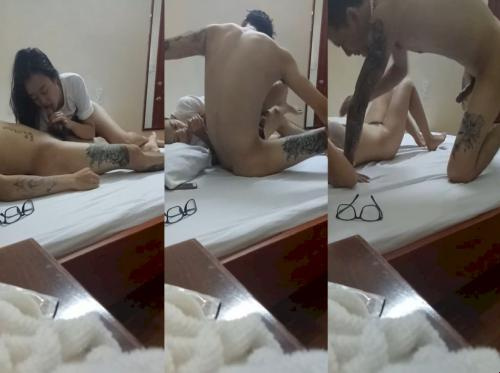 Cybergangster met een vakbondsstudent in Hanoi Cybergangster met een vakbondsstudent in Hanoi