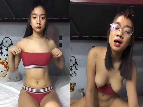 La studentessa si è arrapata quando era sola La studentessa si è arrapata quando era sola